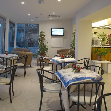 Hotel Nives Riccione Esterno foto