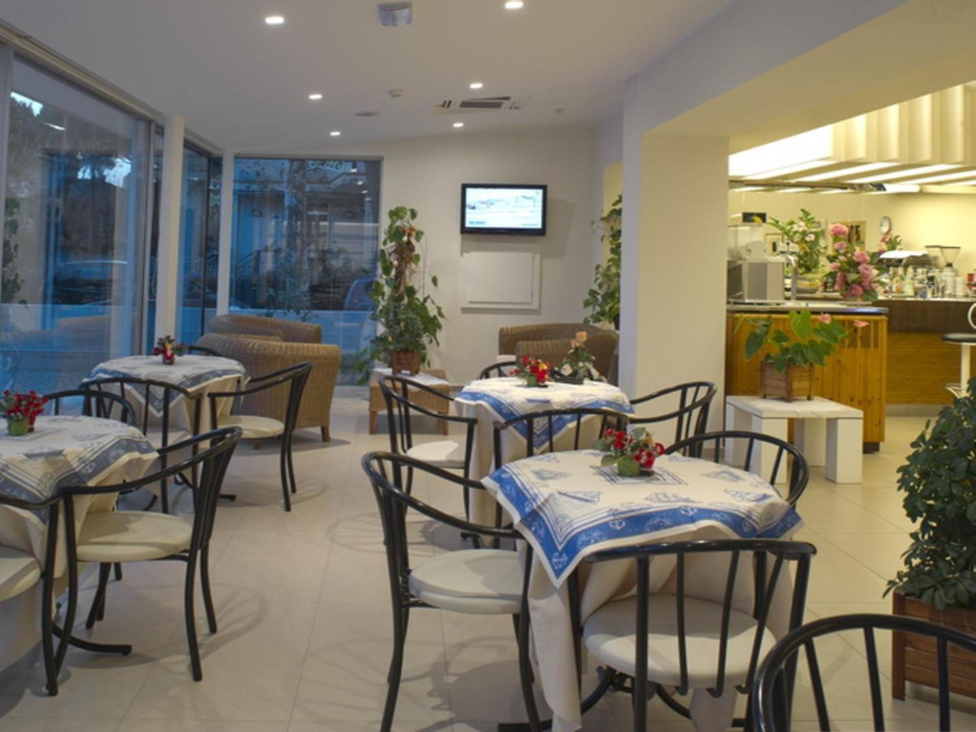 Hotel Nives Riccione Esterno foto