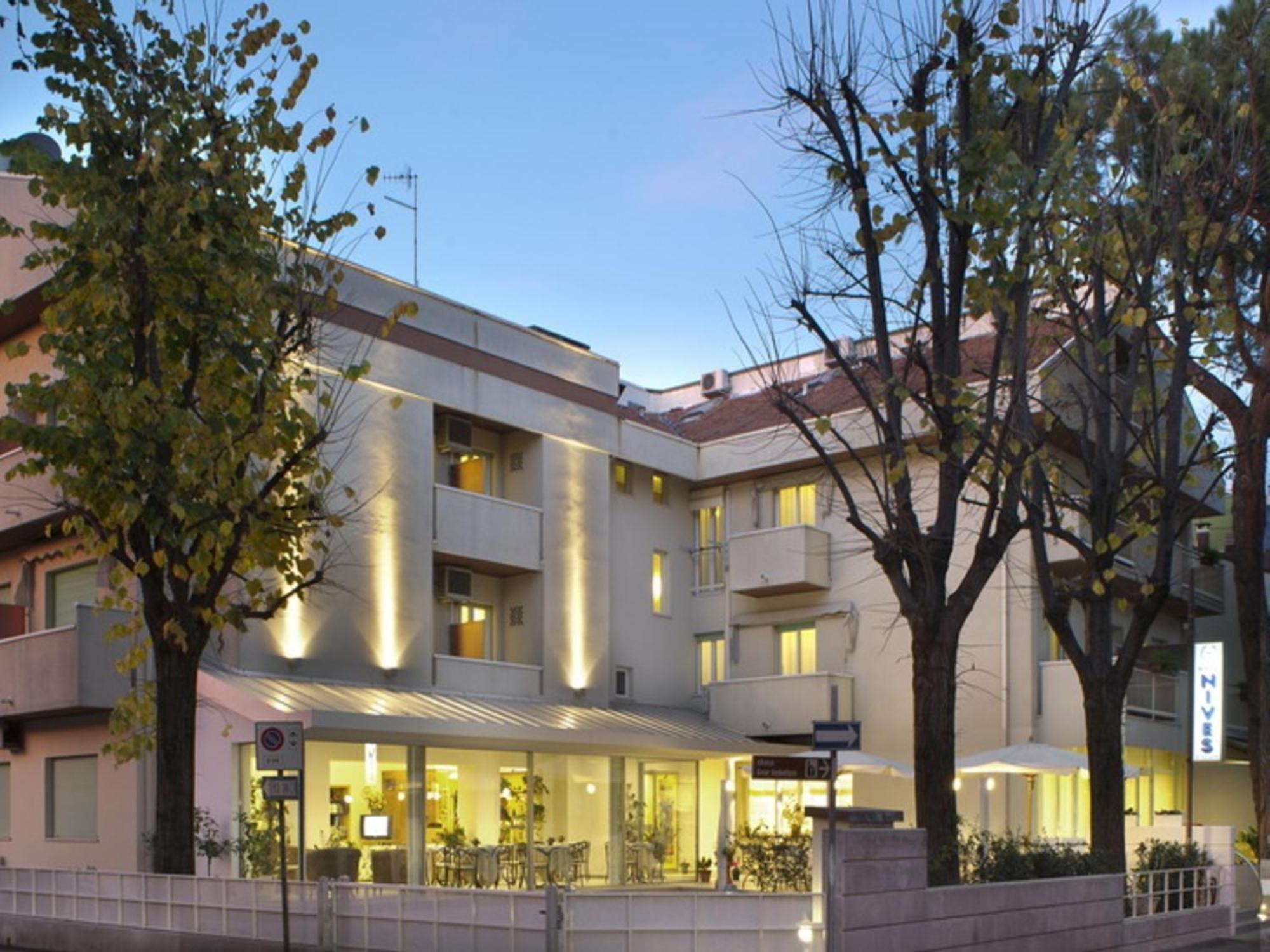 Hotel Nives Riccione Esterno foto