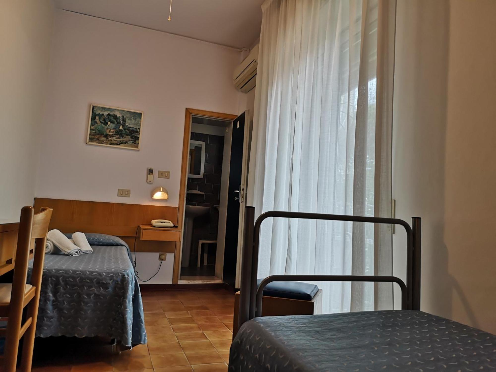 Hotel Nives Riccione Camera foto