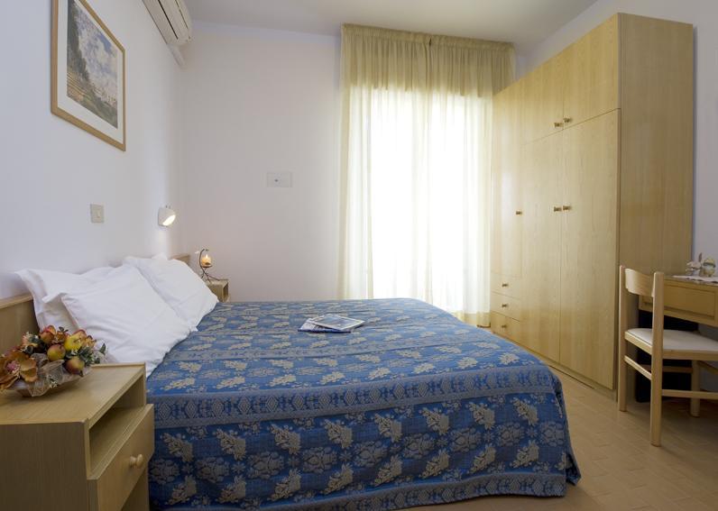 Hotel Nives Riccione Camera foto